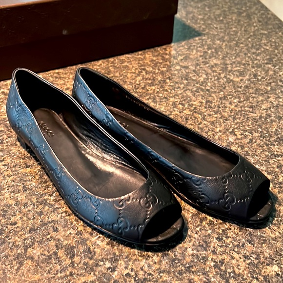 NWT GUCCI GUCCISIMA PEEP TOE FLATS💗💗💗 - Picture 1 of 5